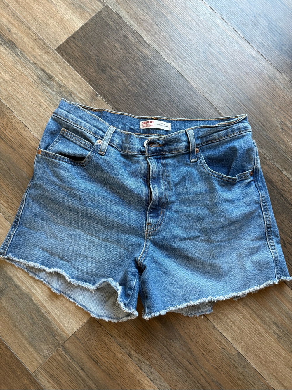 Signature Denim Blue High-Rise Frayed Hem Women's Shorts